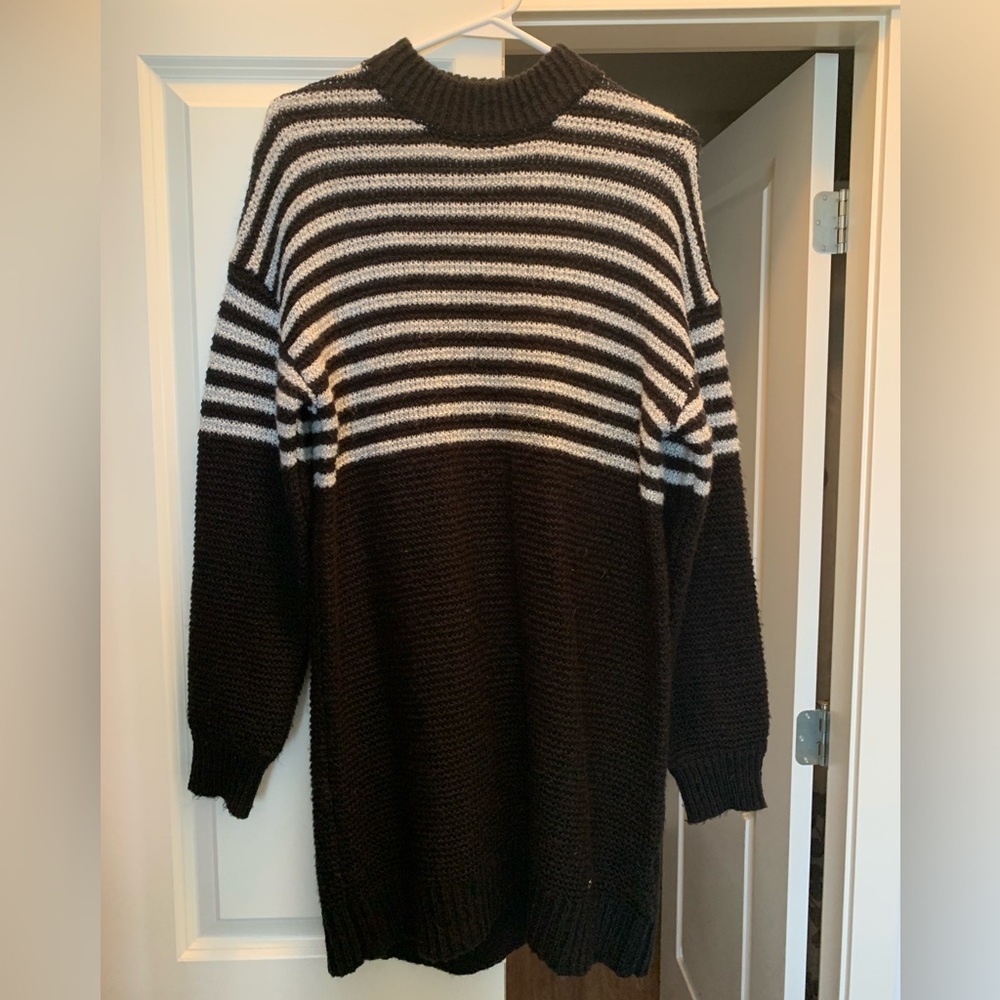 Long Volcom sweater, size XS